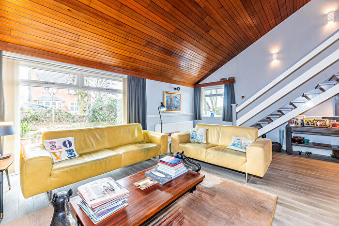 3 Bedroom Detached House For Sale In Victoria Crescent, Off Private Road, (Mapperlery Park Conservation Area), NG5
