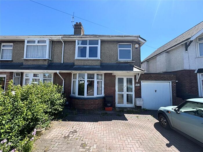 3 Bedroom Semi Detached House To Rent In Cricklade Road, Stratton, Swindon, Wiltshire, SN2