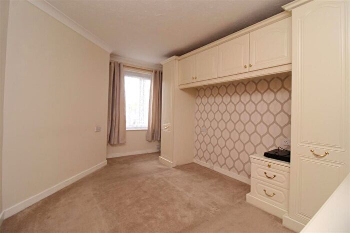 1 Bedroom Retirement Property For Sale In Kings Road, Herne Bay, CT6