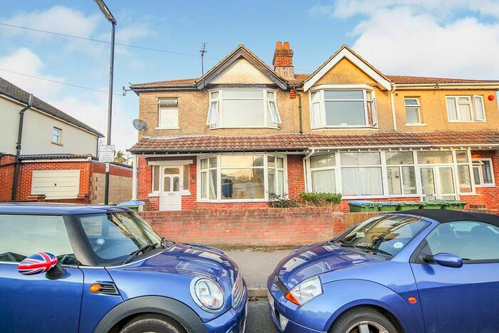 5 Bedroom Semi-Detached House To Rent In Blenheim Gardens, Southampton SO17