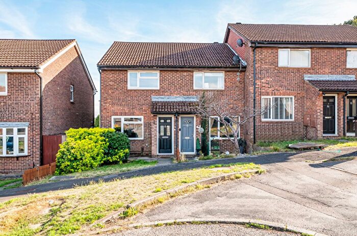 2 Bedroom End Of Terrace House For Sale In Quebec Gardens, Bursledon, Southampton, Hampshire, SO31