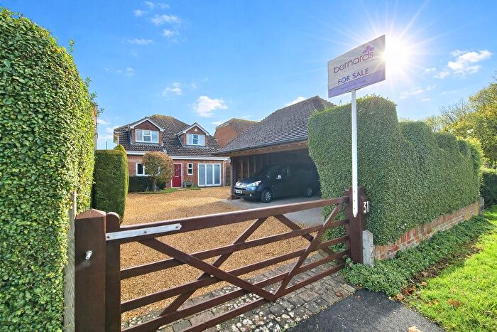 4 Bedroom Detached House For Sale In Fort Road, Alverstoke, Gosport, PO12