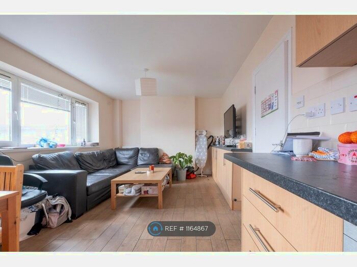 5 Bedroom Maisonette To Rent In Peter Hills House, London, SE16