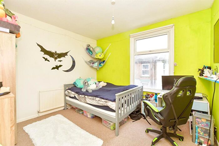 2 Bedroom Terraced House For Sale In Cyprus Road, Portsmouth, Hampshire, PO2