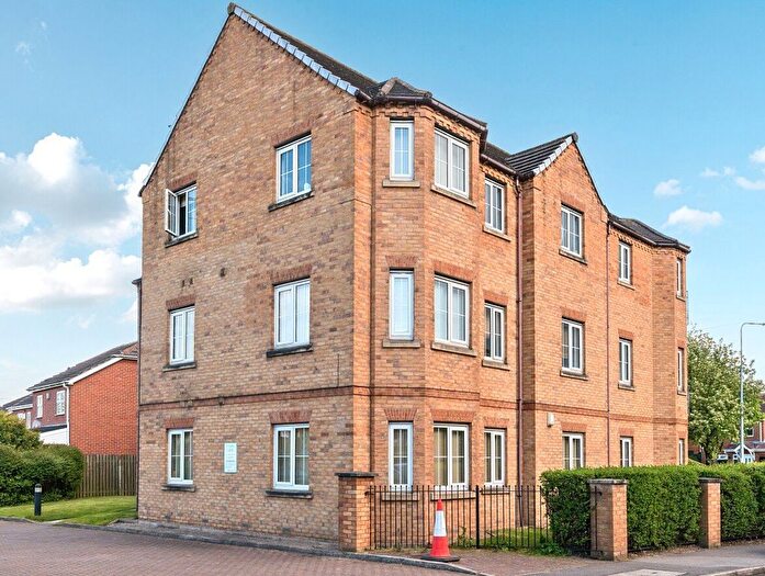 2 Bedroom Flat For Sale In Chandlers Court, Hull, HU9