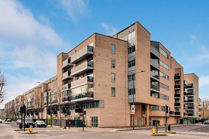 2 Bedroom Flat To Rent In Carlton Vale, Kilburn Park, NW6