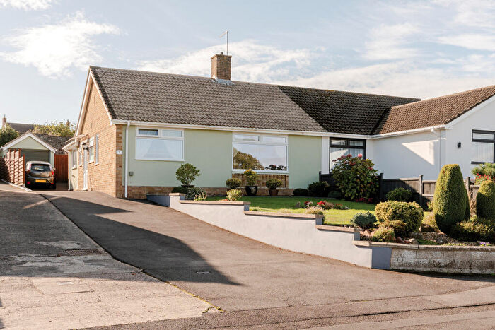 2 Bedroom Bungalow For Sale In Holly Ridge, Portishead, BS20