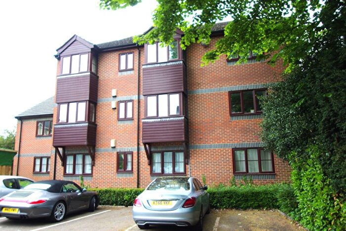 1 Bedroom Flat To Rent In Dellfield Court, Hempstead Road, Watford, WD17