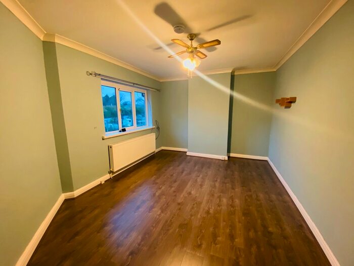 2 Bedroom Flat To Rent In Yardley Wood Road, Yardley Wood, Birmingham B14