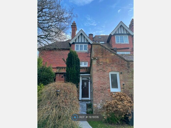 2 Bedroom Flat To Rent In Tan Tany, Lyndhurst, SO43