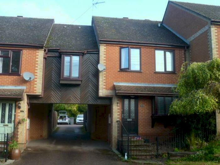 3 Bedroom Link Detached House To Rent In Cavendish Way, Clare, CO10