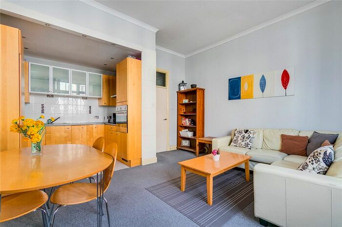 2 Bedroom Flat To Rent In Gloucester Terrace, London, W2