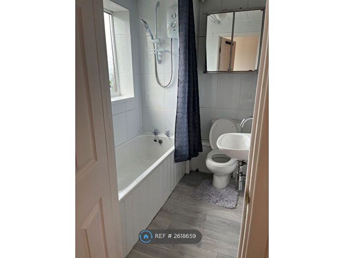 1 Bedroom Flat To Rent In Windy Nook, Gateshead, NE10