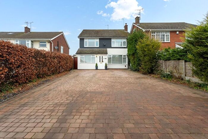 4 Bedroom Detached House For Sale In Bridgnorth Road, Wombourne, Wolverhampton, WV5