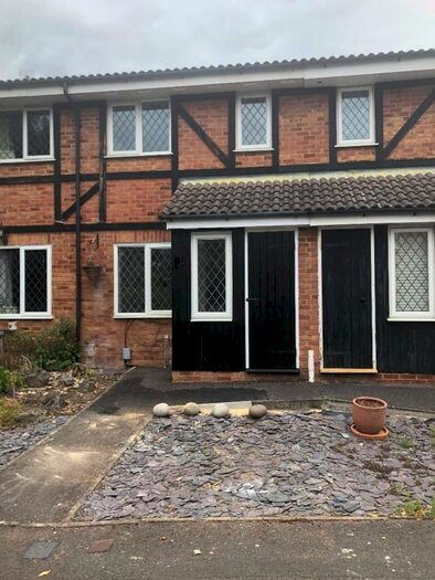 1 Bedroom Terraced House To Rent In Wakefield Close, Byfleet, West Byfleet, KT14
