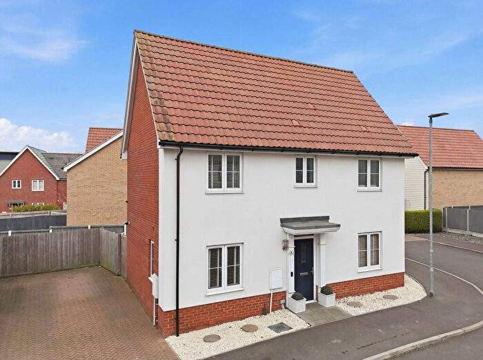 3 Bedroom Detached House For Sale In Braeburn Way, Basildon, SS14