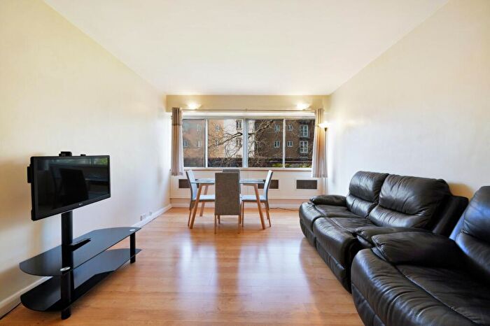 2 Bedroom Flat To Rent In Park Road, St John's Wood, NW8