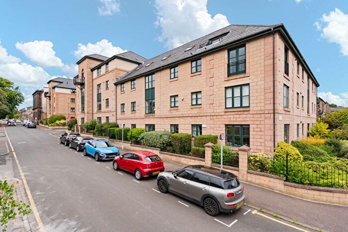 3 Bedroom Flat For Sale In / South Gray Street, Edinburgh, EH9