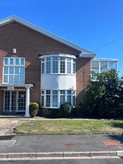2 Bedroom Flat To Rent In Parklands, Southport, PR9