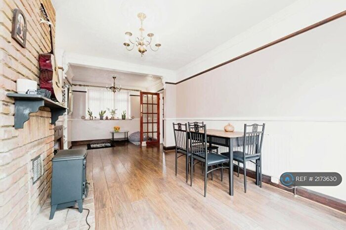 1 Bedroom Terraced House To Rent In Stamford Road, Dagenham Essex, RM9