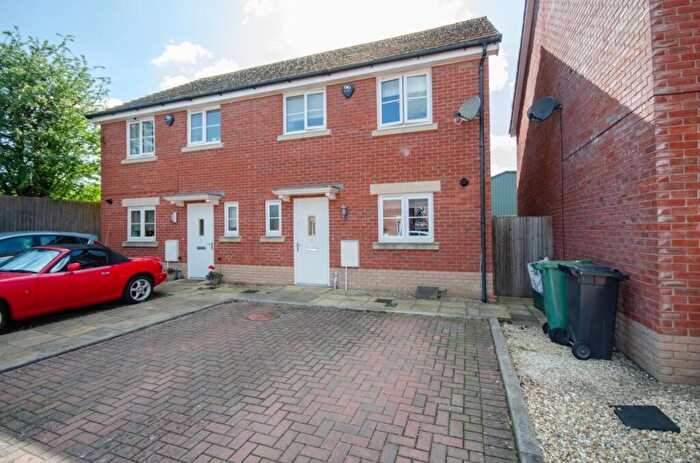 3 Bedroom Semi-Detached House For Sale In Mulberry Grove, Staple Hill, Bristol, BS16