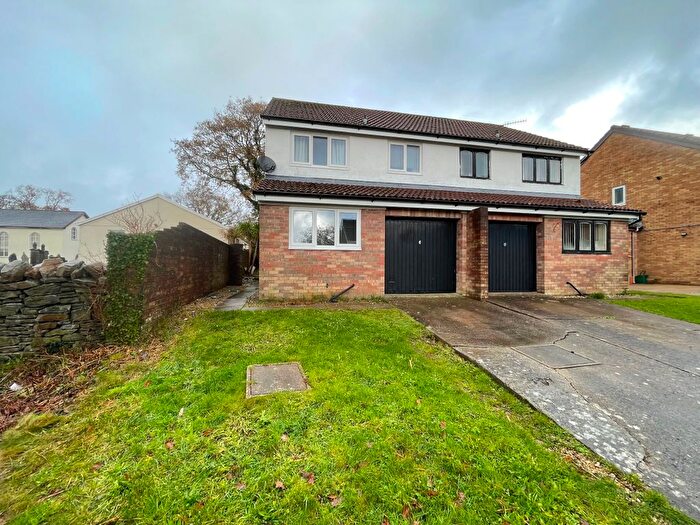 3 Bedroom Semi-Detached House To Rent In Heol Y Waun, Pontlliw, Swansea, SA4