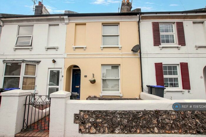 3 Bedroom Terraced House To Rent In Cranmer Road, Worthing, BN13