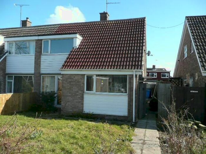 4 Bedroom Semi-Detached House To Rent In Gorsedale, Sutton-On-Hull, Hull, HU7