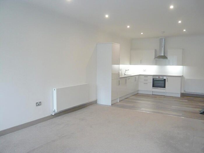 2 Bedroom Flat To Rent In Flat Ashdown House, Walderslade, Kent, ME5
