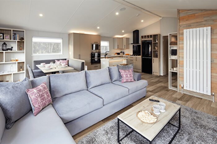 3 Bedroom Lodge For Sale In Rock Lane, Hastings, TN35