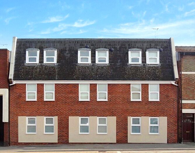 1 Bedroom Apartment To Rent In Newport Street, Old Town, Swindon, Wiltshire, SN1