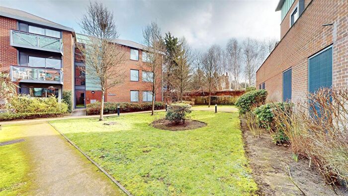 1 Bedroom Flat To Rent In Mace House, Union Lane, TW7