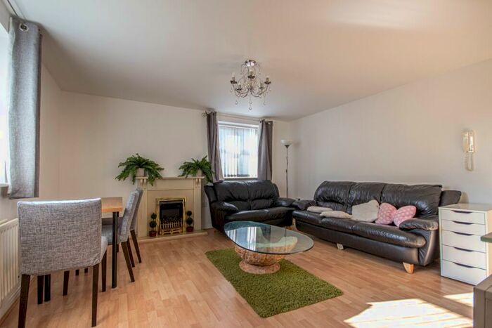 2 Bedroom Apartment To Rent In Blandford Court, Newcastle Upon Tyne, NE4