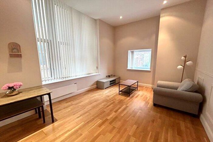 1 Bedroom Flat To Rent In West Bute Street, Caerdydd, CF10
