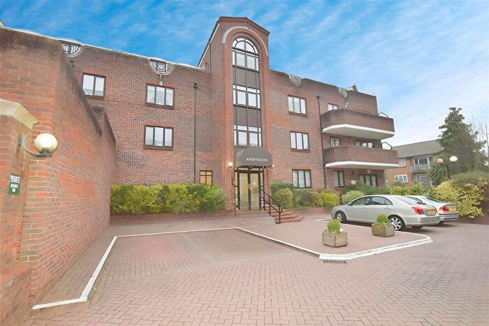 2 Bedroom Flat To Rent In Holders Hill Road, London, NW4