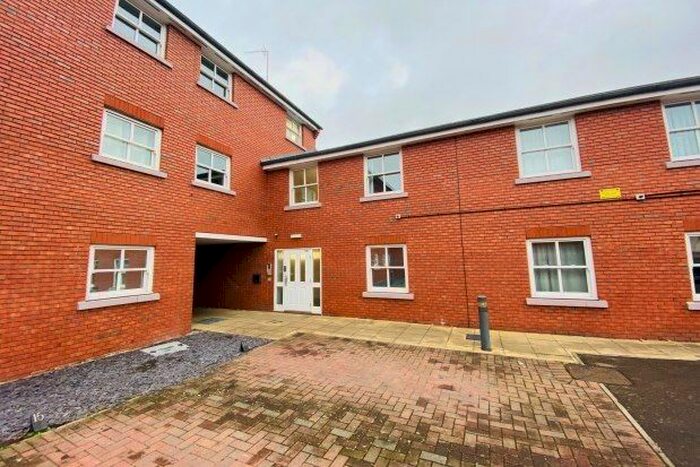 3 Bedroom Flat To Rent In Packington Place, Leamington Spa, CV31