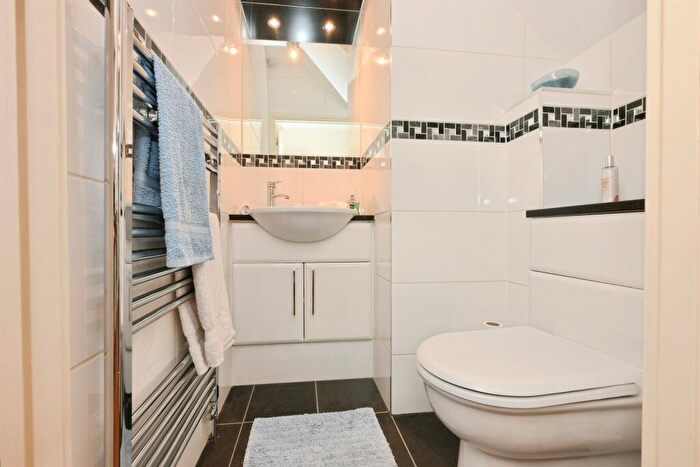 4 Bedroom Detached House For Sale In Major Haddock Close, Royston, SG8
