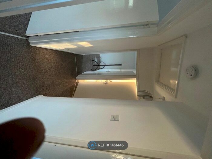 2 Bedroom Maisonette To Rent In Gillmans Road, Orpington, BR5