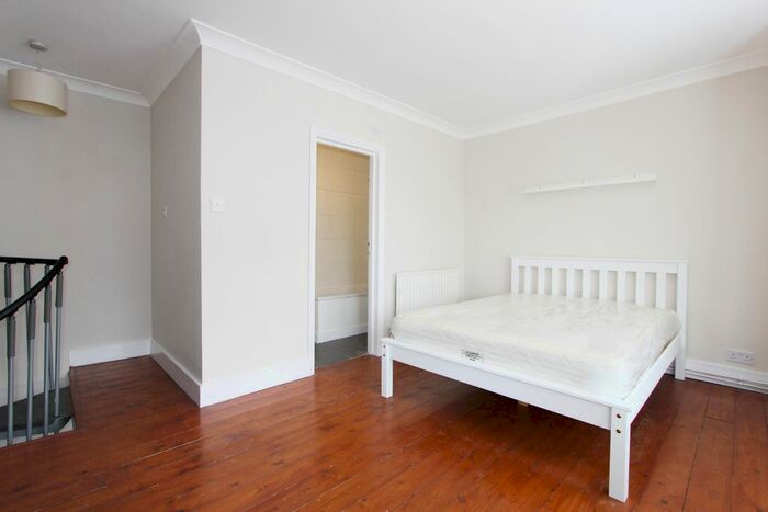 1 Bedroom Flat To Rent In Northfield Road, London, N16