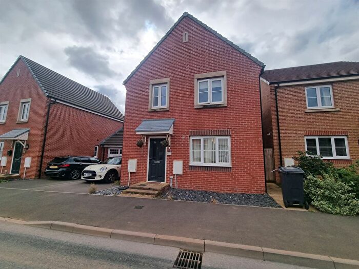 3 Bedroom Semi Detached House For Sale In Stag Valley Road, Bridgwater, TA6