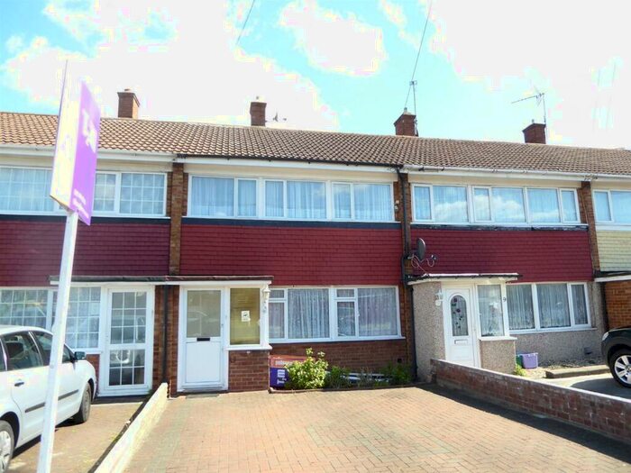 4 Bedroom Terraced House To Rent In Guyatt Gardens, Tooting Borders, CR4