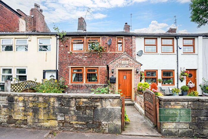 3 Bedroom Terraced House For Sale In Oldham Road, Rochdale, OL11