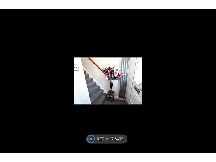 3 Bedroom Semi Detached House To Rent In Claremont Road, Shipley, BD18