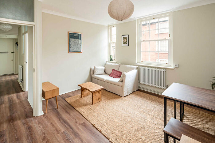 1 Bedroom Apartment To Rent In Camberwell Green, London, SE5