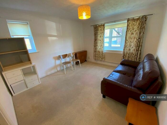 2 Bedroom Flat To Rent In Beechgrove House, Newcastle Upon Tyne, NE2