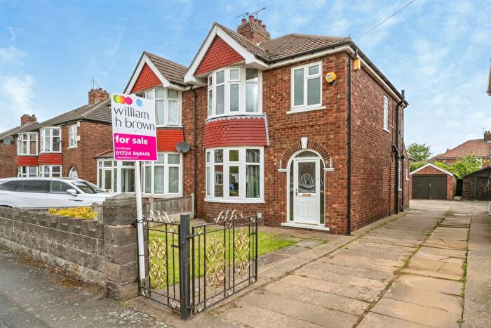 3 Bedroom Semi-Detached House For Sale In Axholme Road, Scunthorpe, DN15