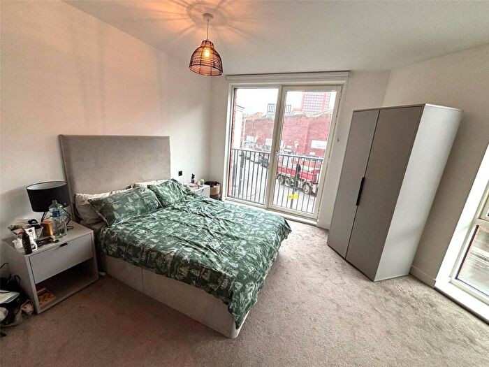 2 Bedroom Apartment To Rent In The Barker, Snow Hill Wharf, Shadwell Street, Birmingham, B4