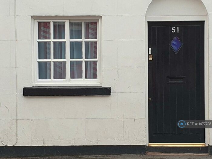 2 Bedroom Terraced House To Rent In Wrexham Street, Mold, CH7