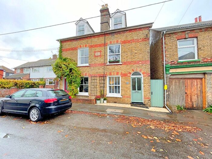 3 Bedroom Semi Detached House For Sale In North Road, Tollesbury, CM9