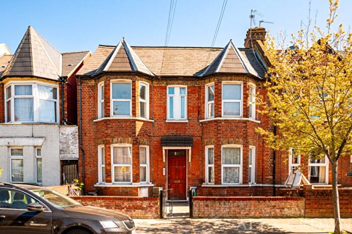 1 Bedroom Flat To Rent In Woodlands Park Road, Harringay, N15